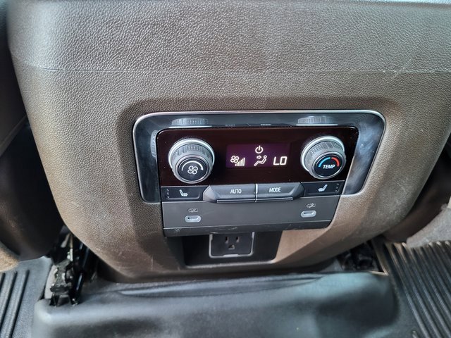 2023 Chevrolet Suburban Z71 photo 17