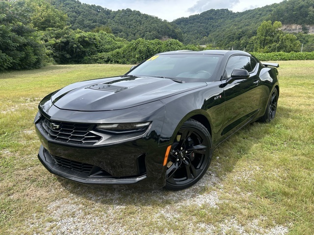2024 Chevrolet Camaro LT1 photo 2