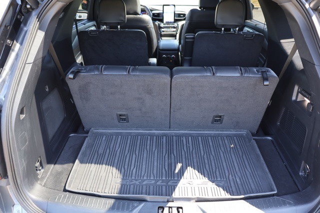 2022 Ford Explorer ST photo 25