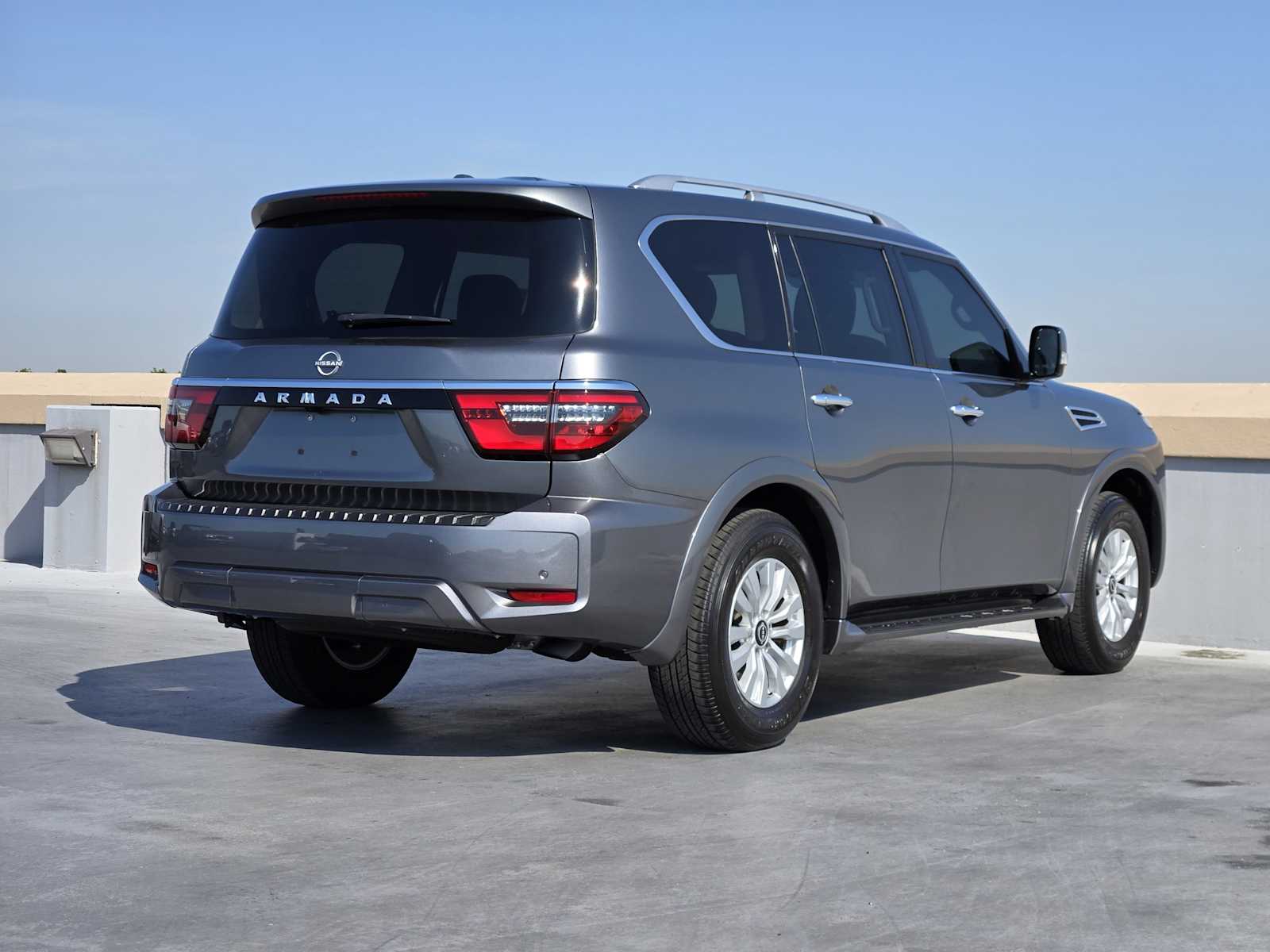 2024 Nissan Armada SV photo 3