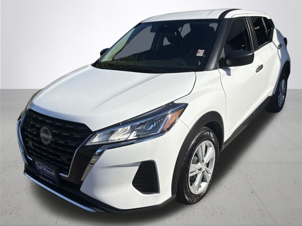 2024 Nissan Kicks S photo 2