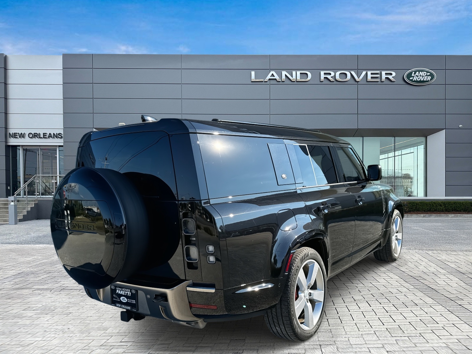 2024 Land Rover Defender 130 X photo 3