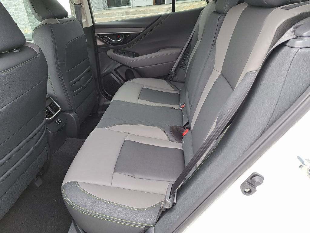 2025 Subaru Outback Onyx Edition photo 13