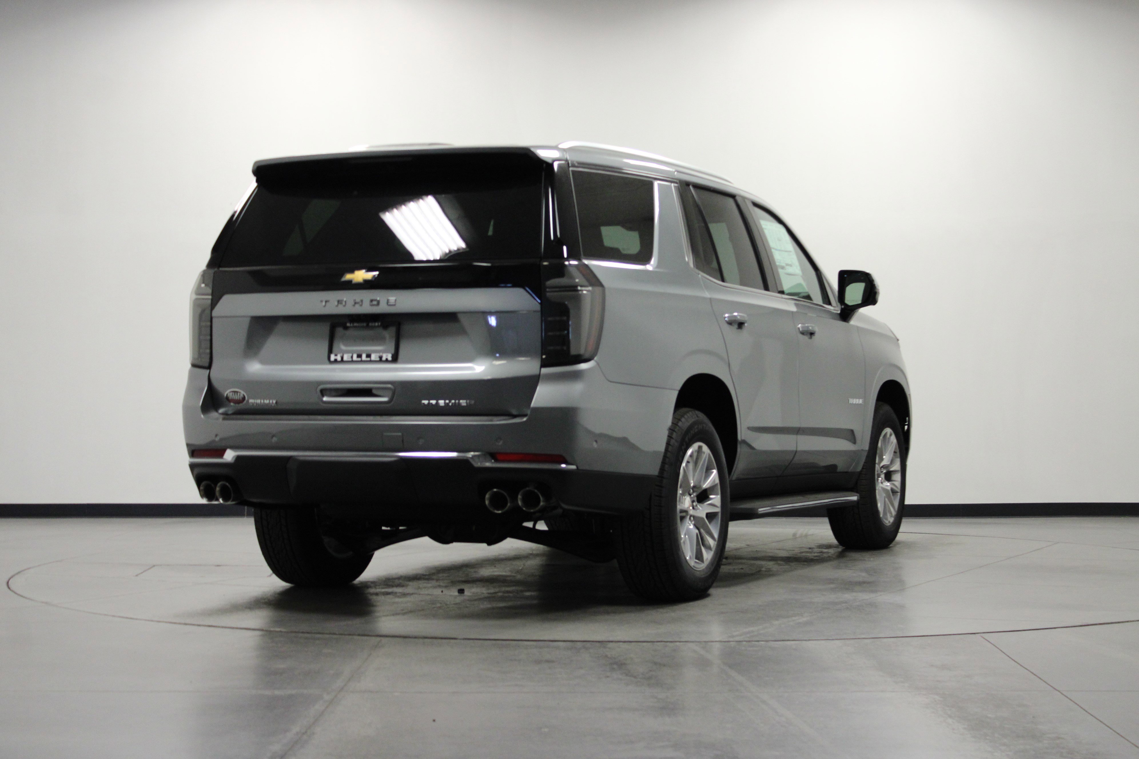 2025 Chevrolet Tahoe Premier photo 3