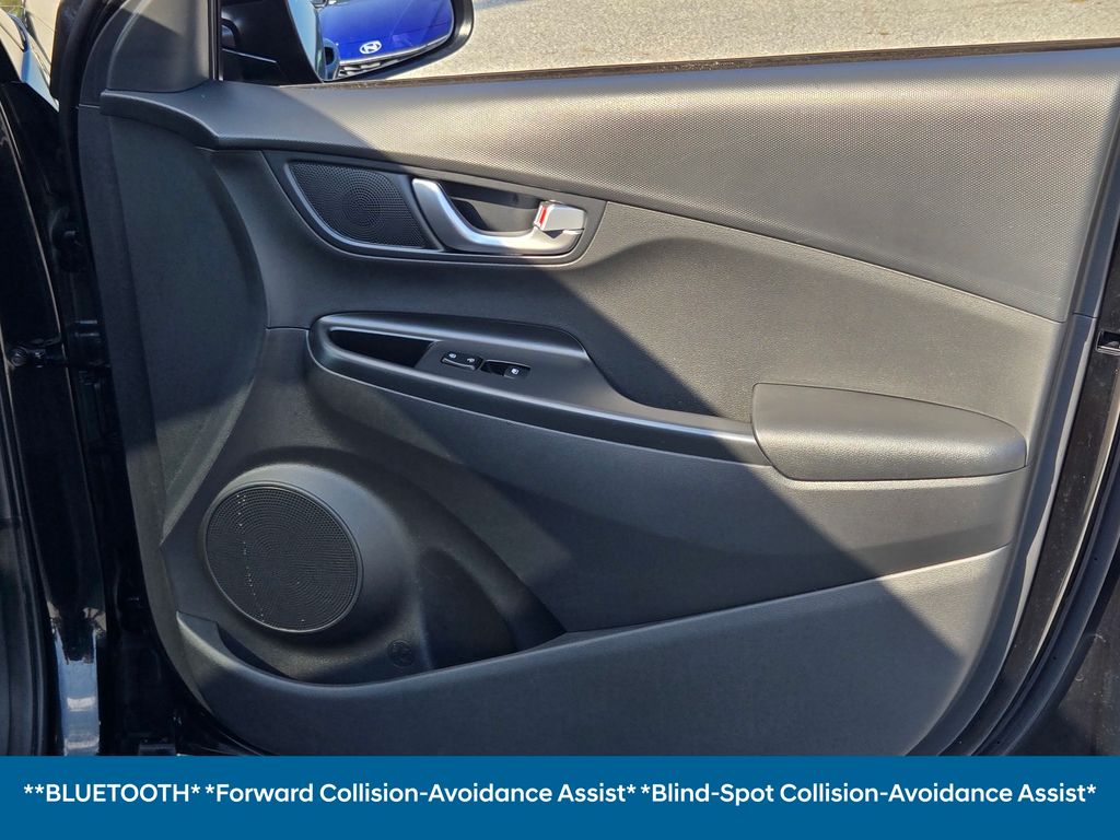 2023 Hyundai Kona SEL photo 4