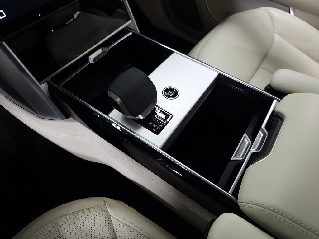 2025 LAND ROVER RANGE ROVER - Image 42