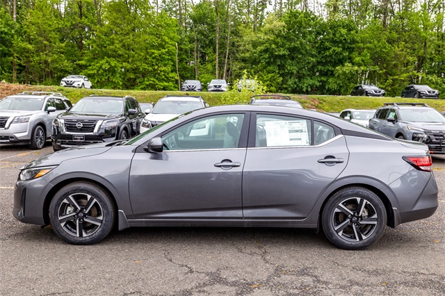 2025 Nissan Sentra SV photo 4