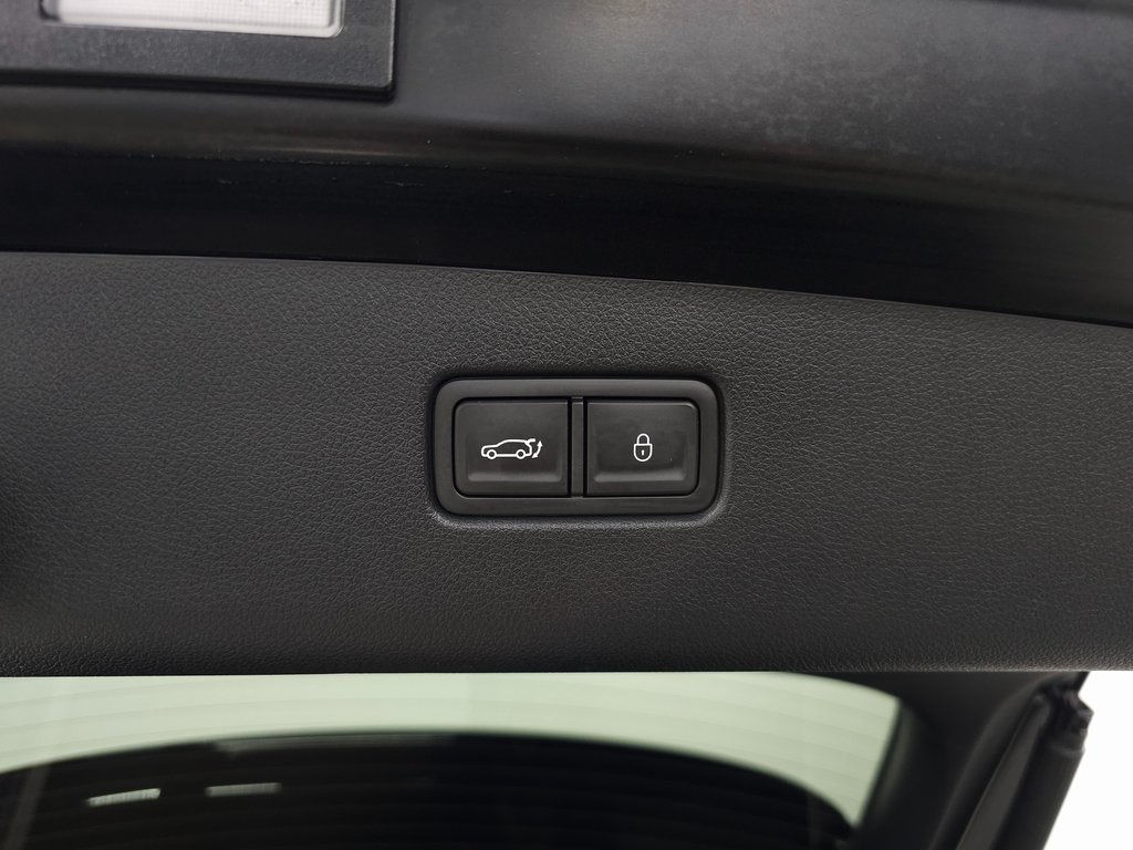 2024 Genesis GV70 2.5T Advanced photo 3