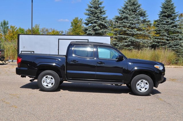 2023 Toyota Tacoma SR 4x4 Double Cab photo 2