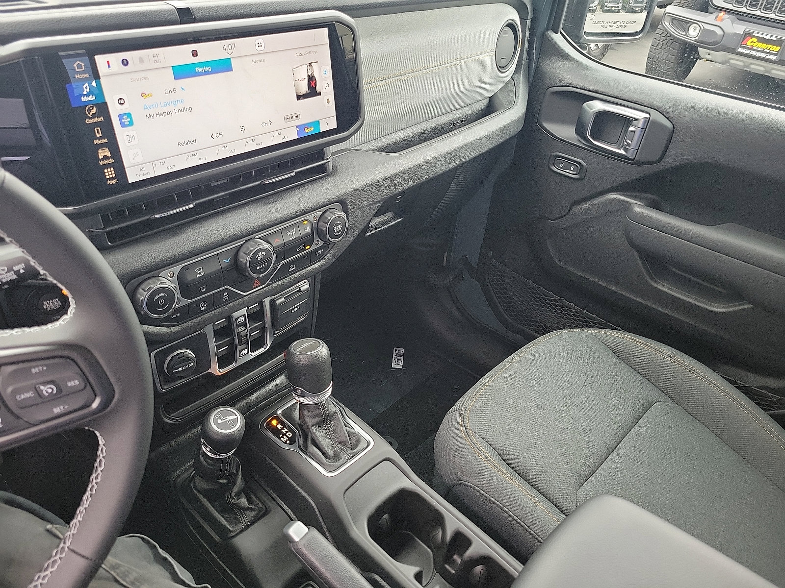 2025 Jeep Gladiator Sport S photo 12