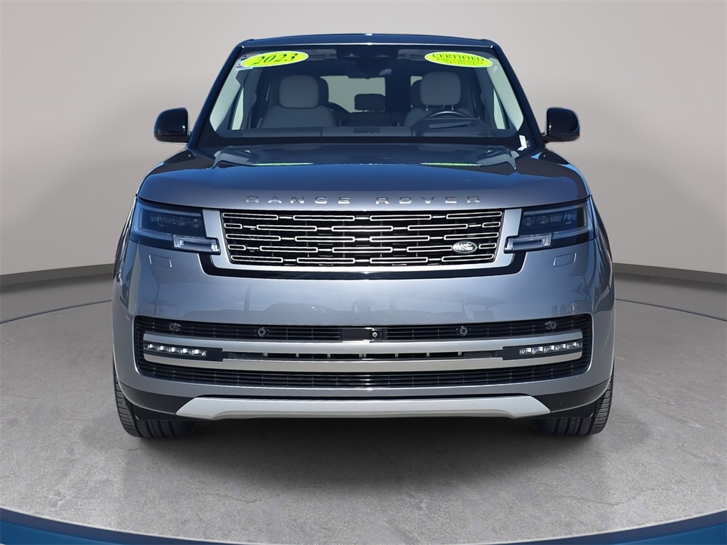 2023 Land Rover Range Rover SE photo 2