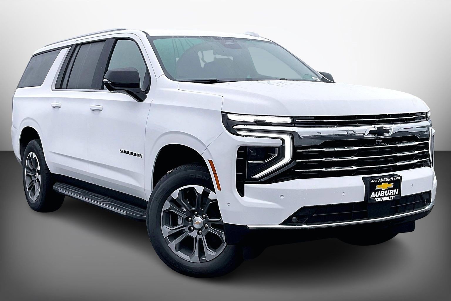 2026 Chevrolet Suburban LT's photo