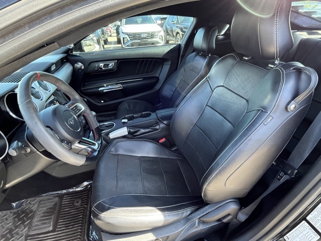 2016 Ford Mustang EcoBoost Premium photo 20
