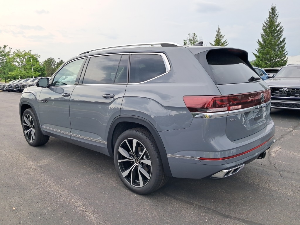 2025 Volkswagen Atlas SEL Premium R-Line photo 4