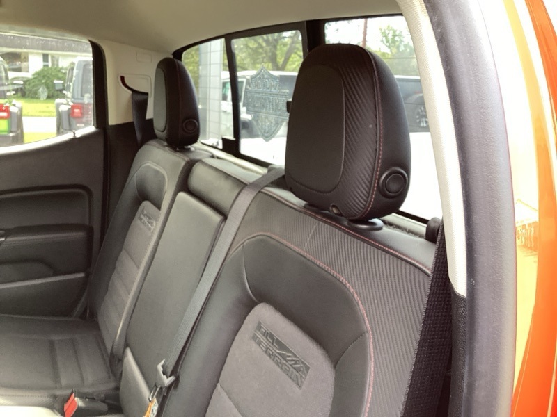 2016 Gmc Canyon SLE photo 16