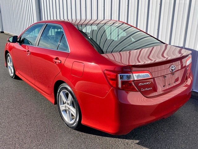 2012 Toyota Camry SE photo 4