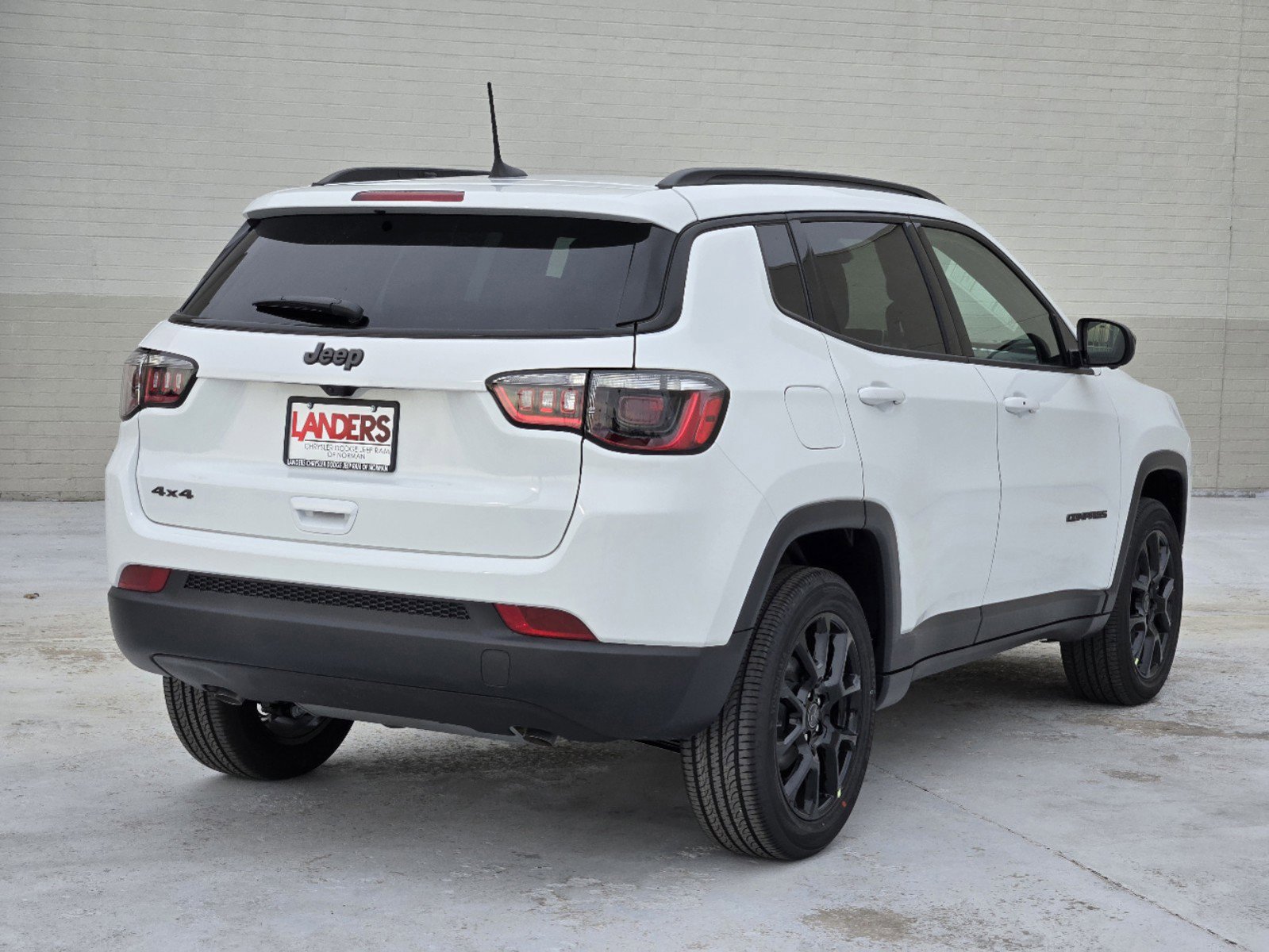 2025 Jeep Compass North Edition Latitude photo 4