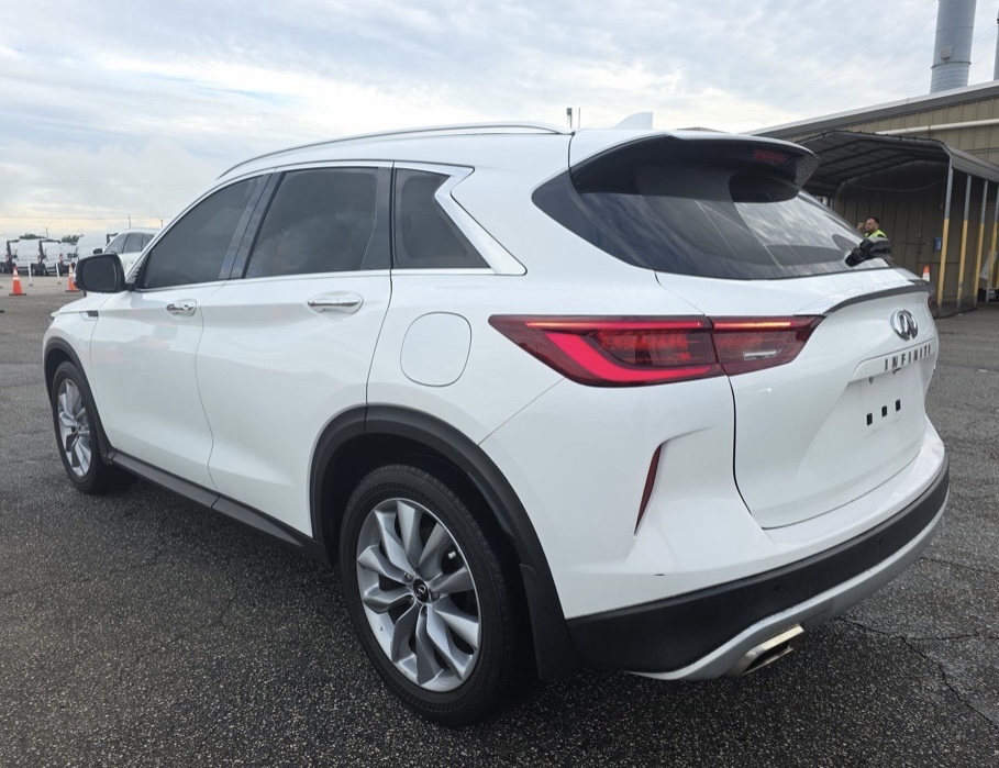 2022 Infiniti QX50 Luxe photo 4