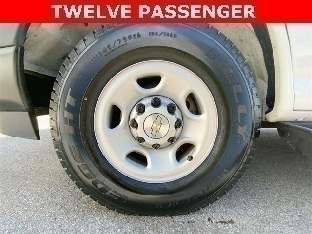 2022 Chevrolet Express Passenger 3500 photo 29