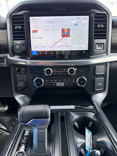 2025 Ford F-150 Lariat photo 30