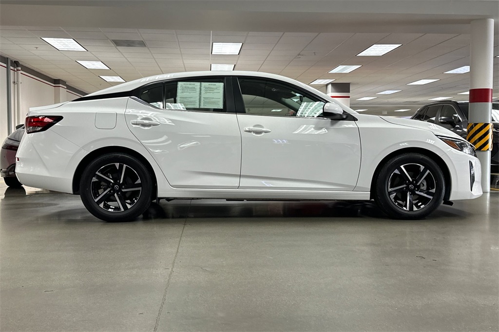 2024 Nissan Sentra SV photo 3
