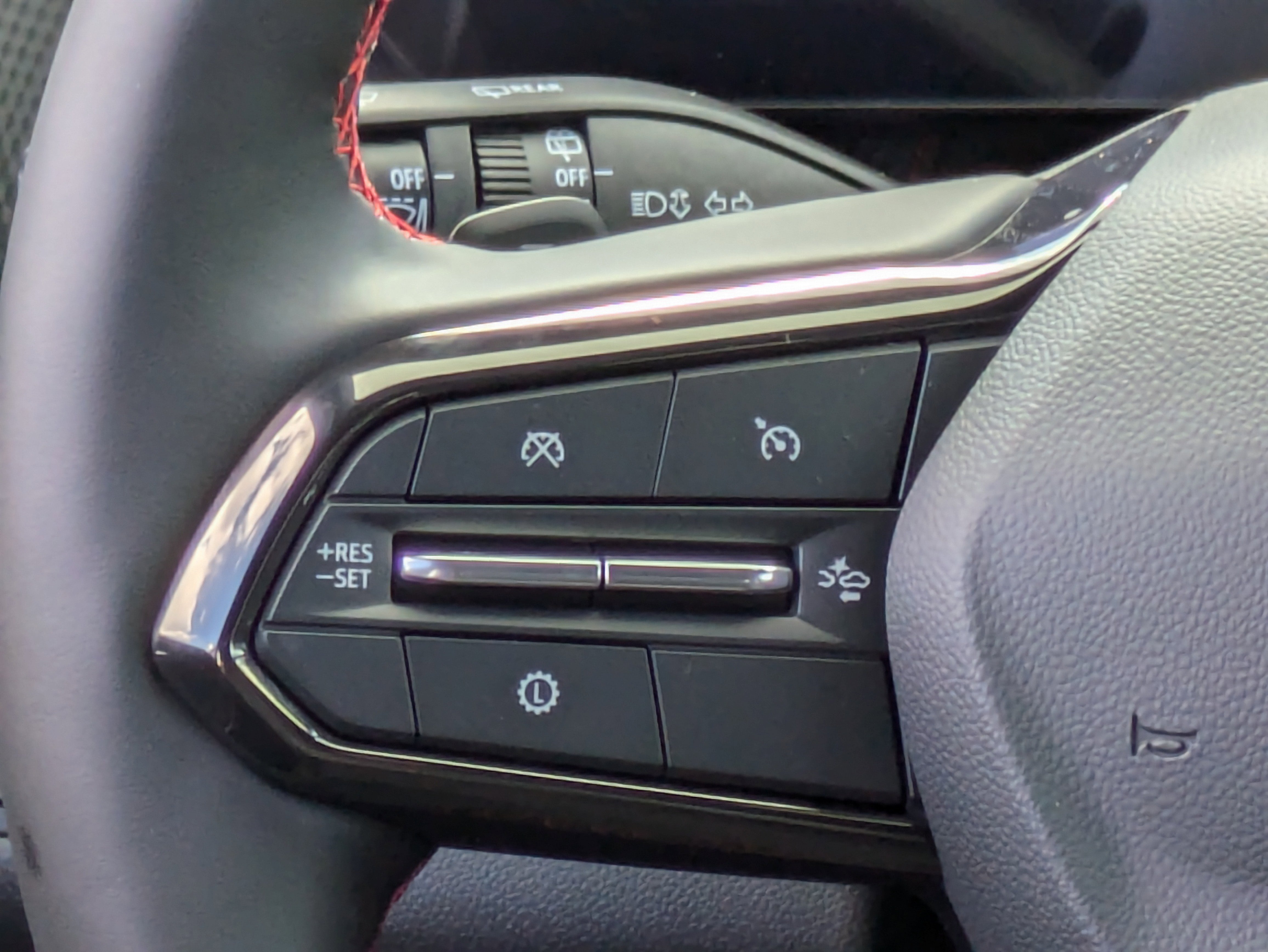 2026 Chevrolet Equinox RS photo 3