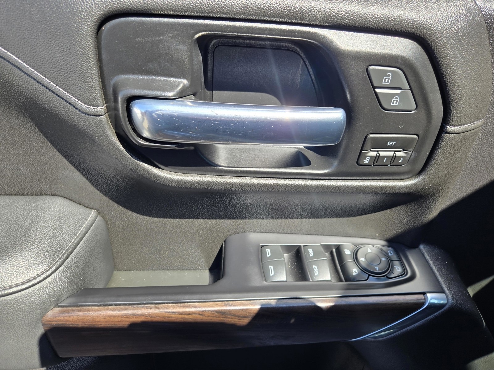 2020 Gmc Sierra 1500 SLT photo 18