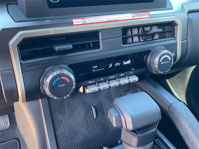 2025 Toyota Tacoma SR5 4x4 Double Cab photo 13