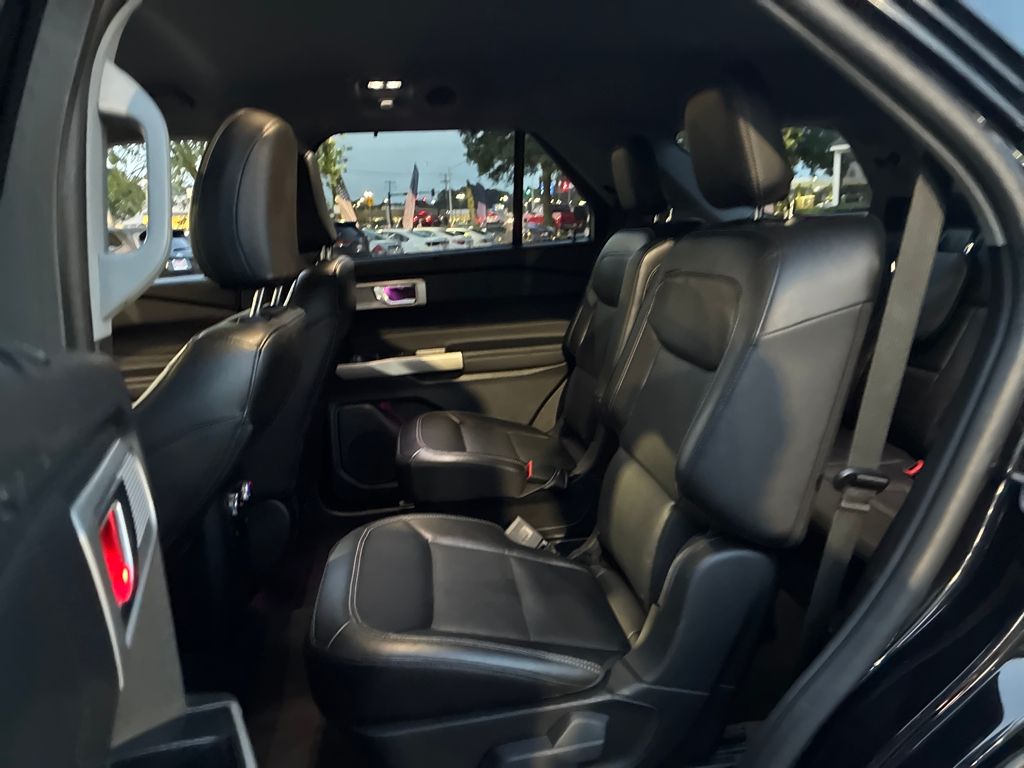 2023 Ford Explorer Limited photo 23