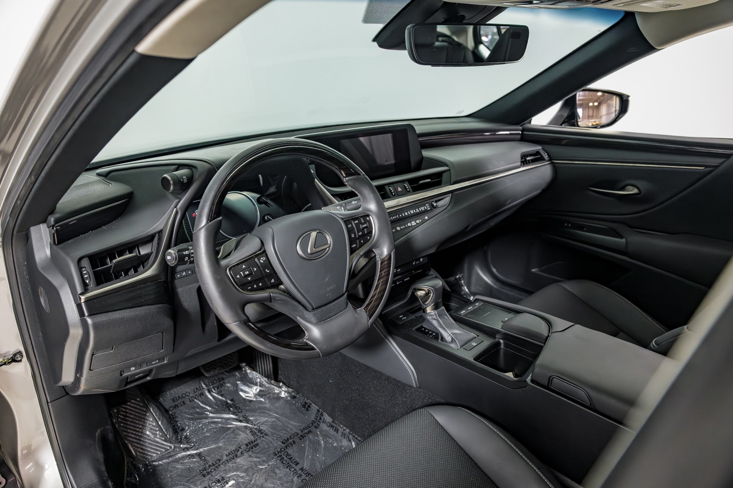 2021 Lexus ES 250 photo 18