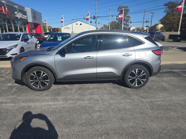 2022 Ford Escape SEL photo 2