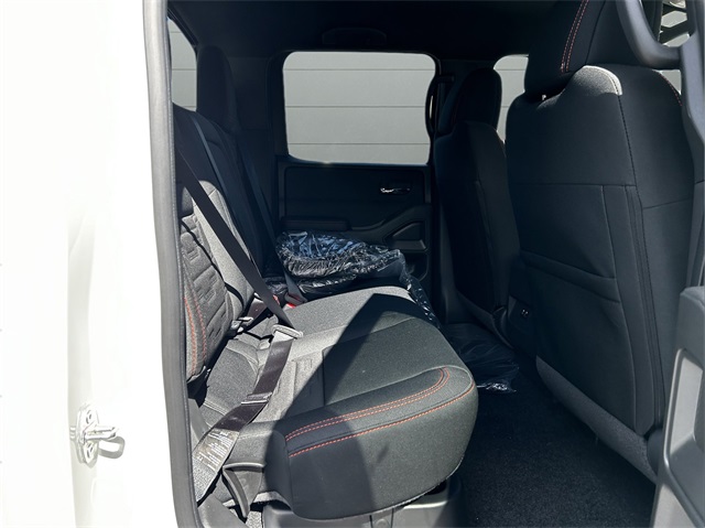 2025 Nissan Frontier PRO-4X photo 14