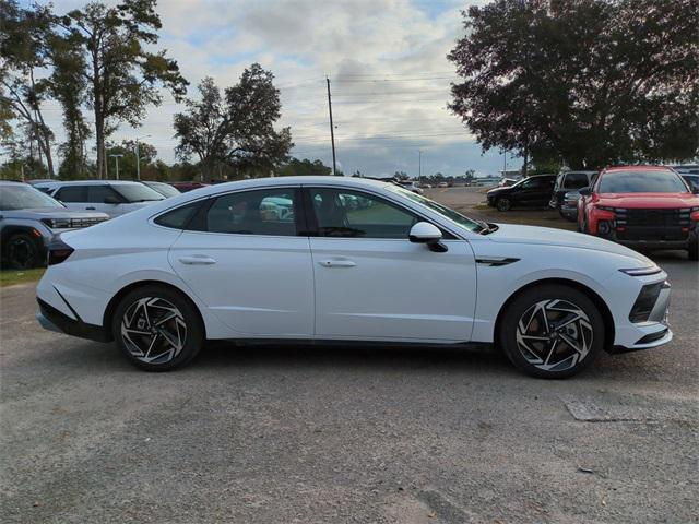 2026 Hyundai Sonata SEL Sport photo 4