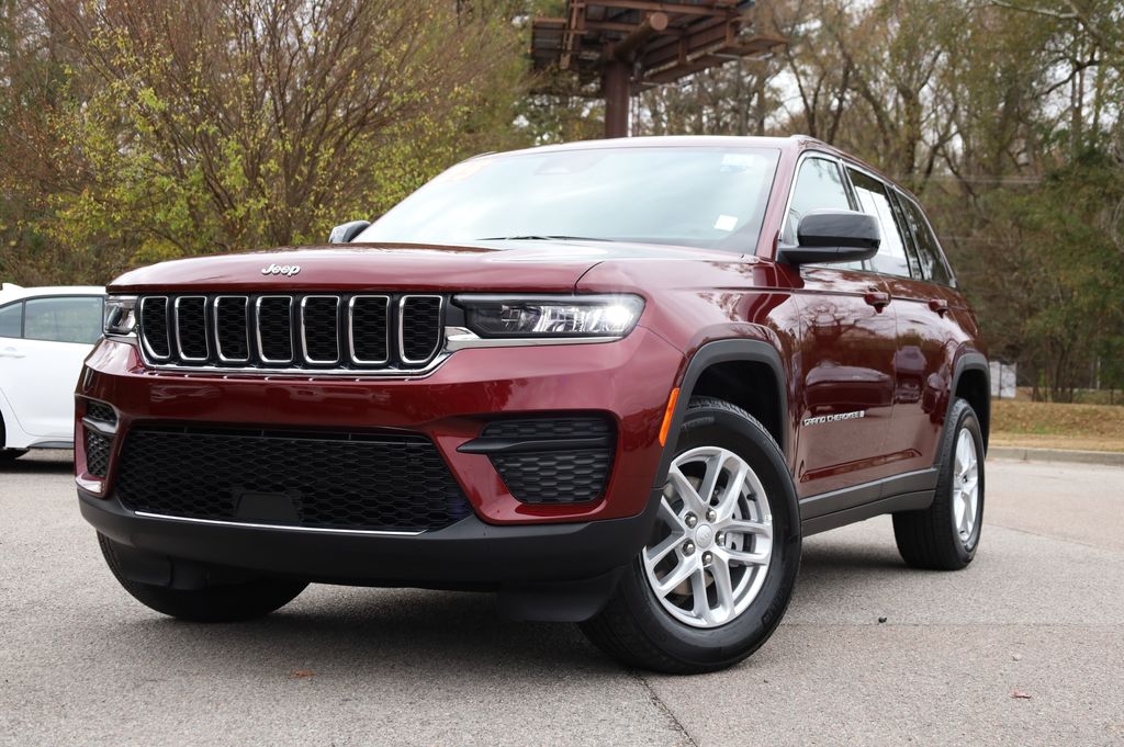 2025 Jeep Grand Cherokee Laredo's photo
