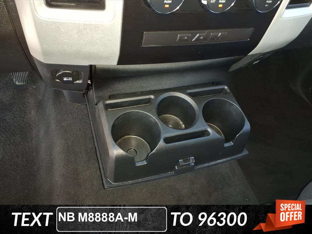 2009 Dodge Ram SLT photo 17