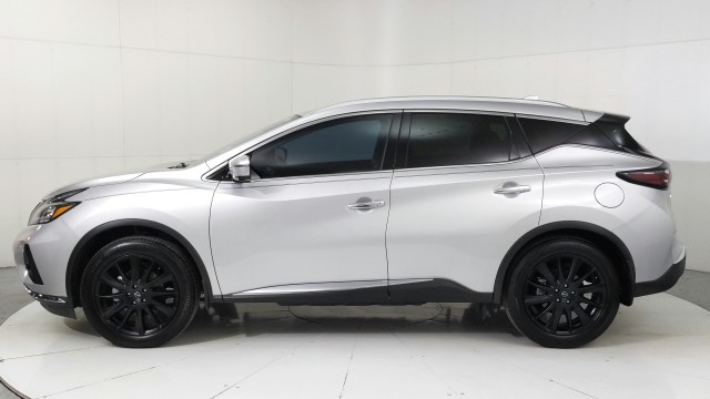 Used 2024 Brilliant Silver Metallic Nissan Platinum image 3