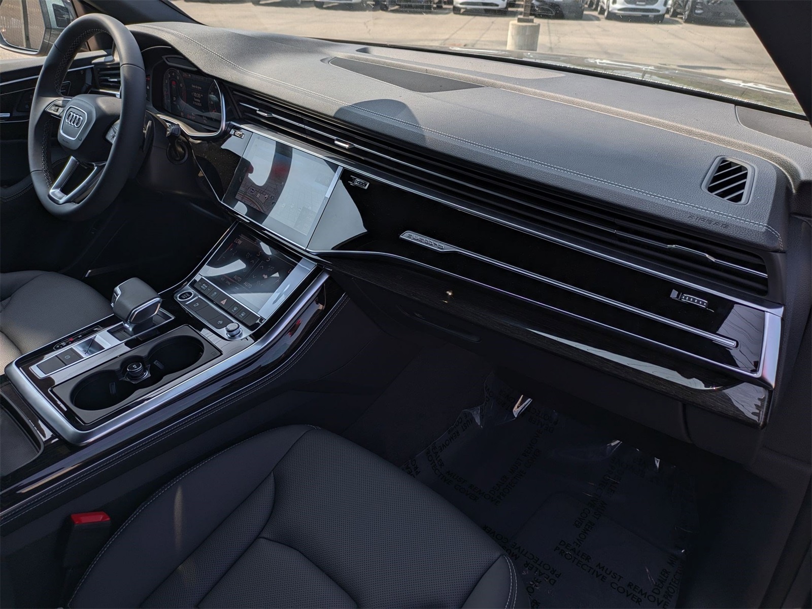 2025 Audi Q8 55 Premium Plus photo 7