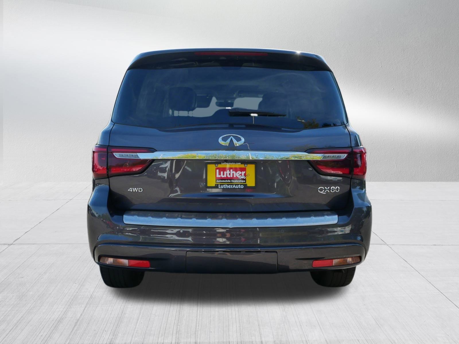 2024 Infiniti QX80 Luxe photo 6