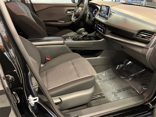 2023 Nissan Rogue SV photo 10