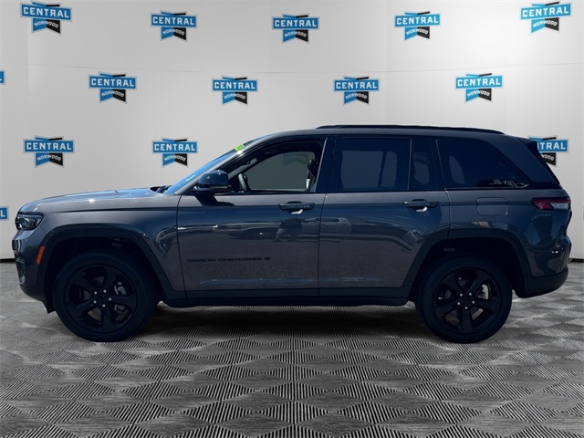2023 Jeep Grand Cherokee Altitude photo 7
