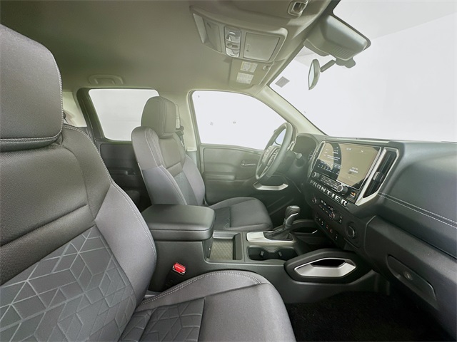 2025 Nissan Frontier SV photo 27