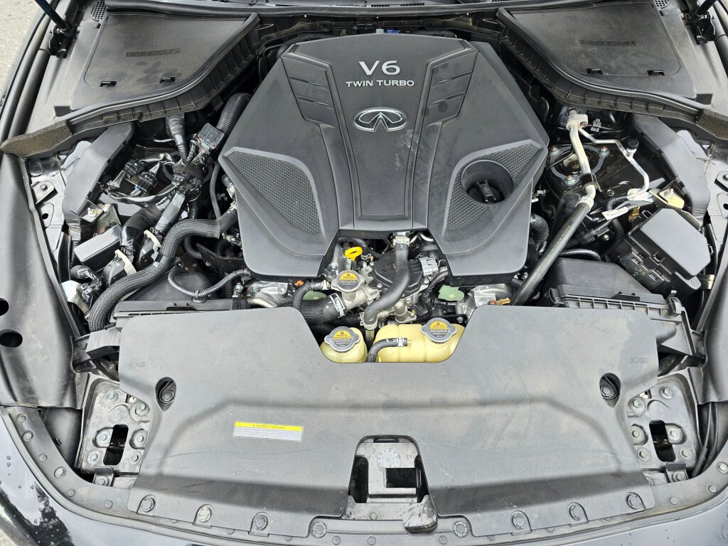 2019 Infiniti Q60 Red Sport 400 photo 13