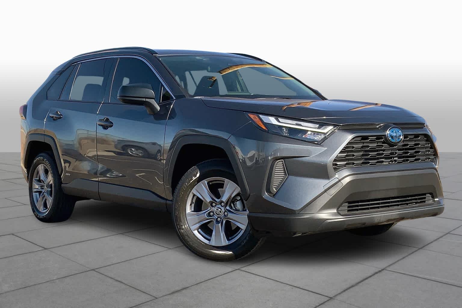 2023 Toyota RAV4 Hybrid LE photo 2