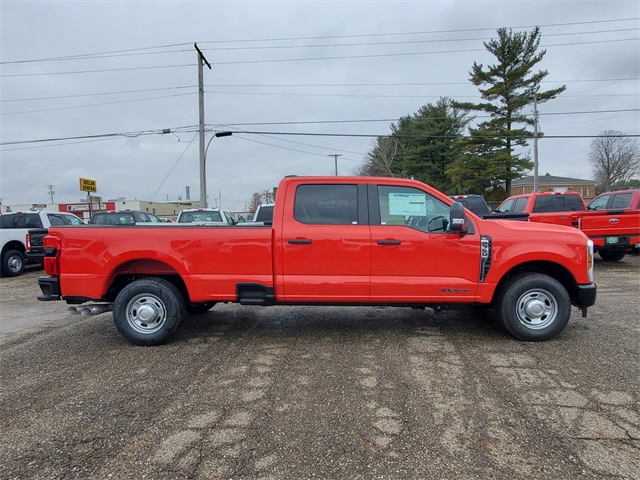 2024 Ford F-350 XL photo 3