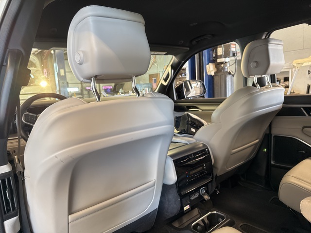 2025 Jeep Wagoneer L Series III photo 4