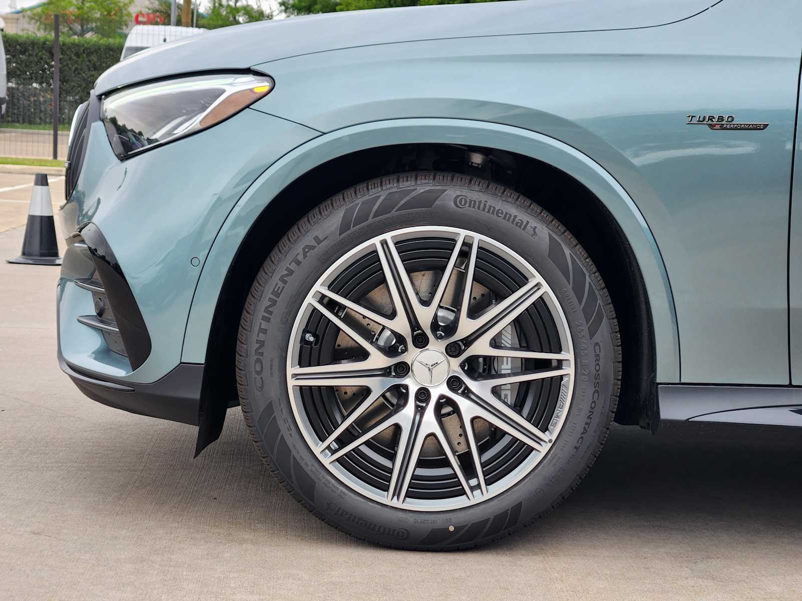 2025 Mercedes Benz GLC AMG 63 S E PERFORMANCE photo 5