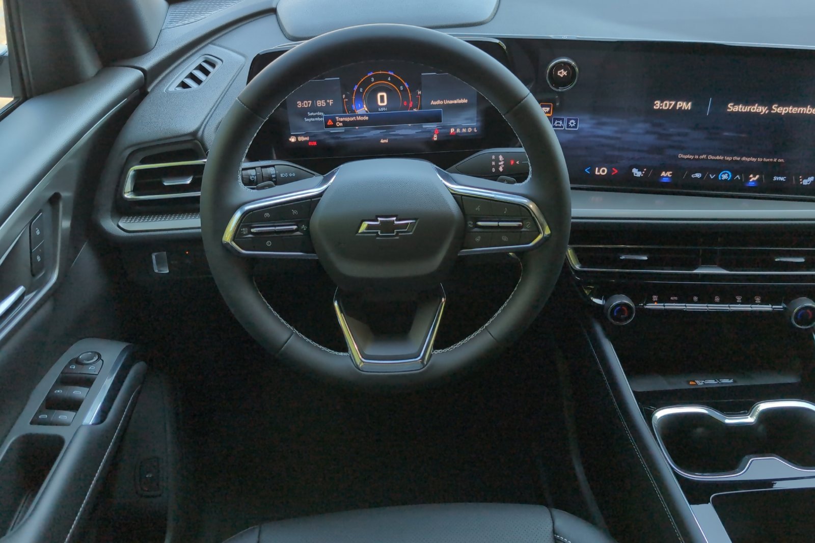 2026 Chevrolet Traverse photo 14