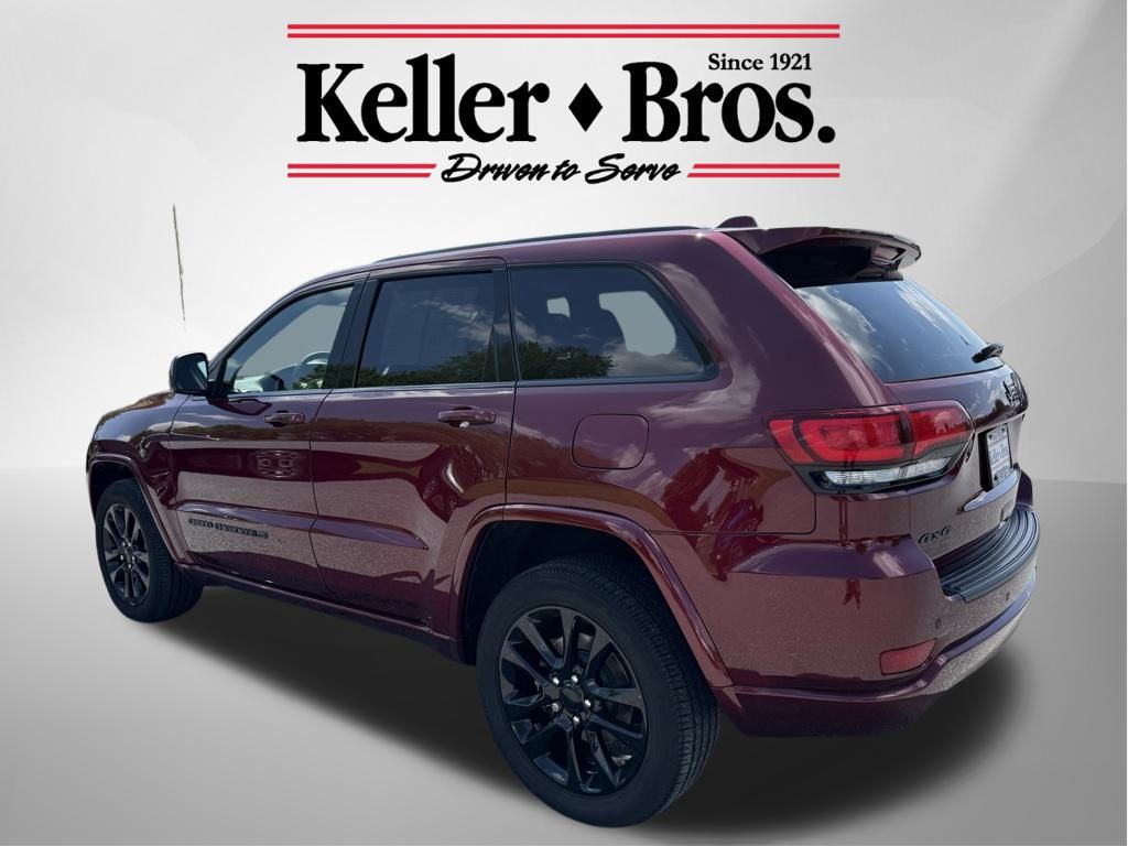 Used 2022 Red Jeep Laredo X image 5