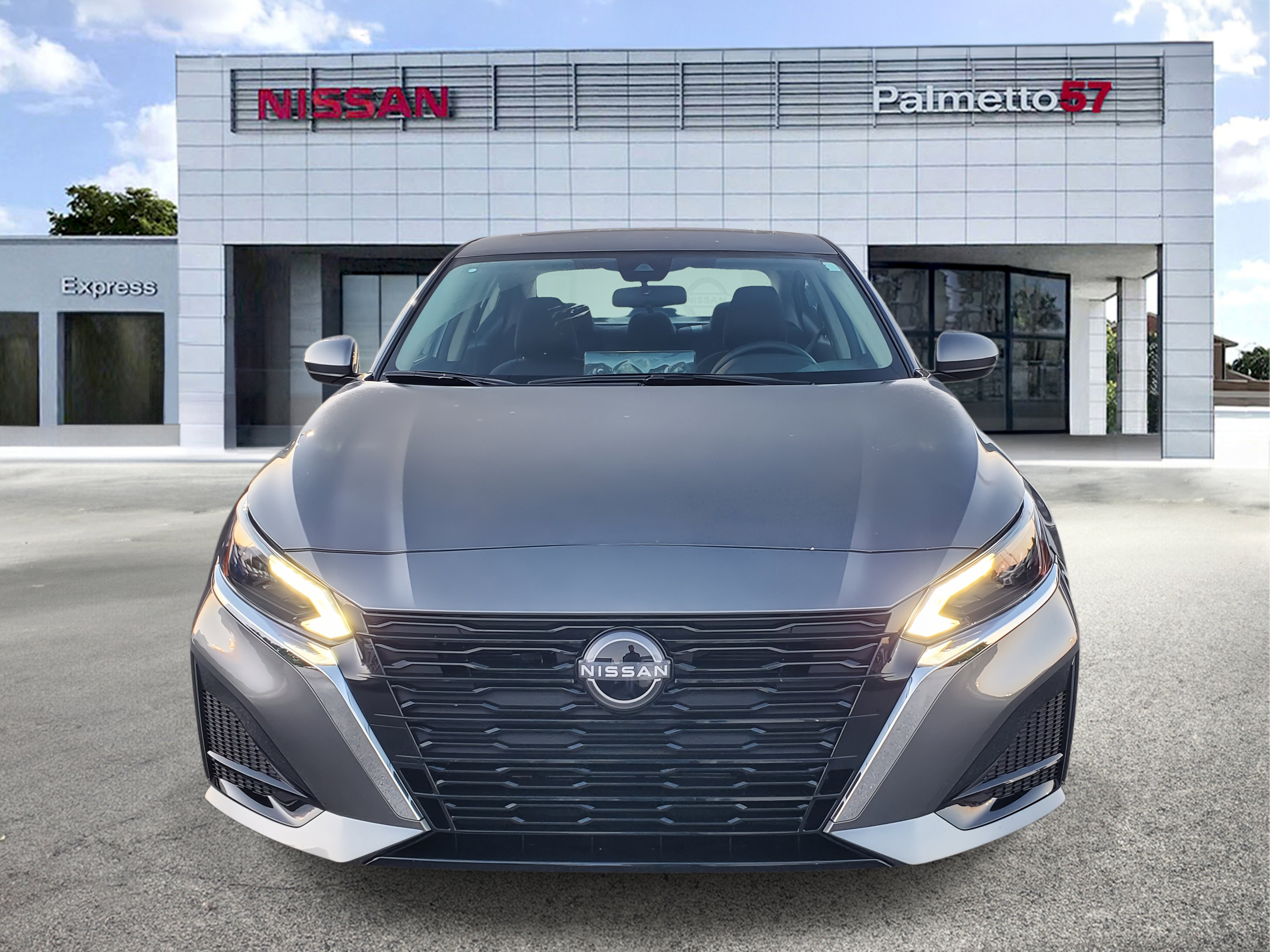 2025 Nissan Altima SV photo 2