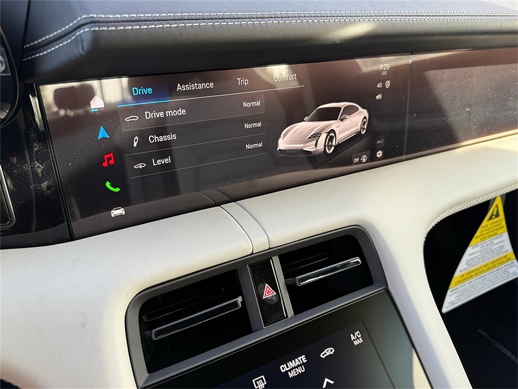 2025 Porsche Taycan 4S photo 23
